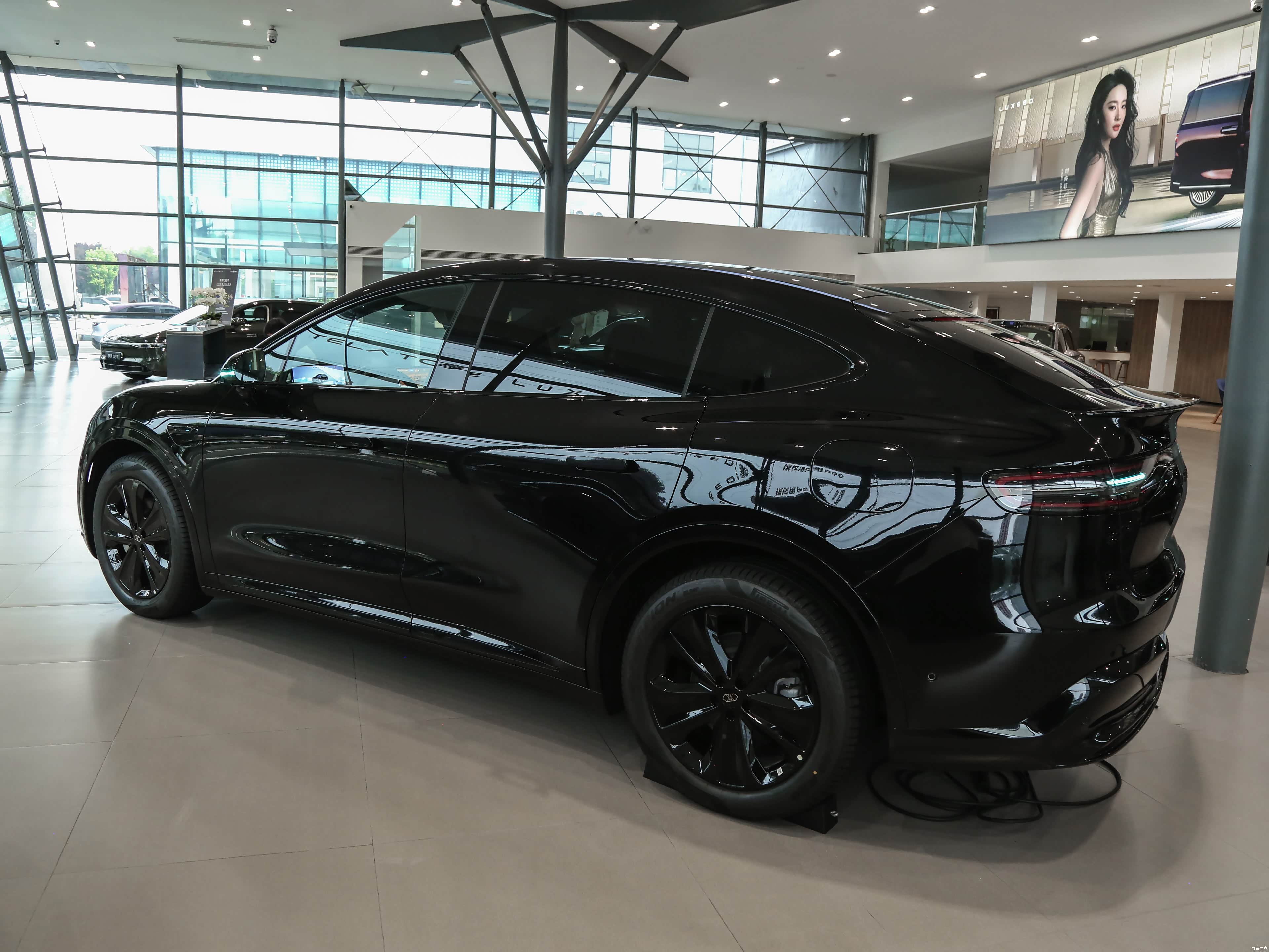 LUXEED R7, миниатюра 4