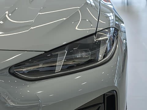 2026�� 430i Gran Coupe M�˶���ҹ��װ