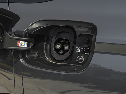 2026�� quattro Ǭ���Ǽݰ�