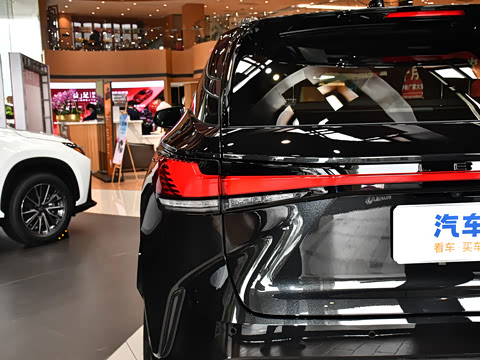 2026�� 350h ����������