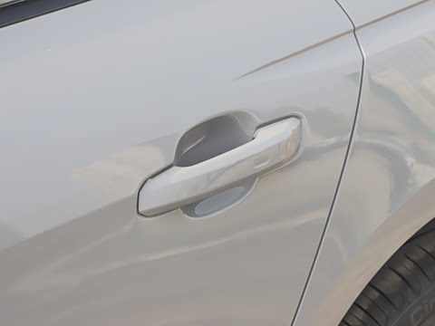 2026�� 200���������� 40 TFSI ����������