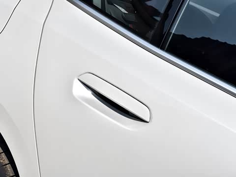 2026�� �Ŀ� eDrive 35L M�˶���װ