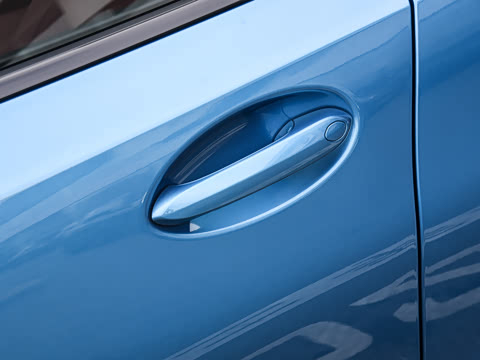 2026�� 330Li ������ M�˶���ҹ��װ