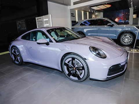 2026�� Carrera 3.0T