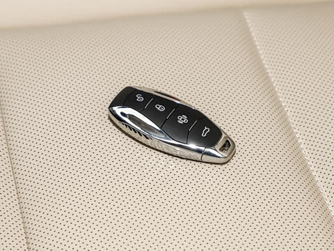 2025�� 2.0T PHEV ����200��������� 6�� 