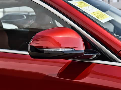 2026�� sDrive25i M�˶���װ