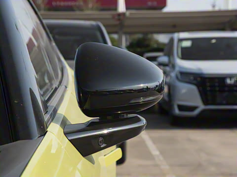 2025�� 750 ���������� Ultra