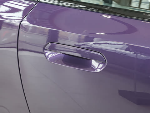 2026�� 225i M�˶���ҹ��װ