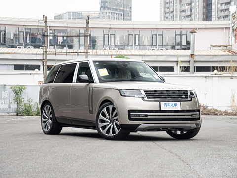 2026�� 3.0 L6 400PS SE�����