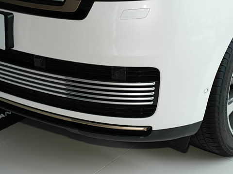 2024�� 4.4 V8 SV���ٴ����ӳ��� 4��