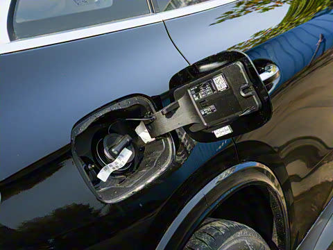 2026�� GLC 260 L 4MATIC ������