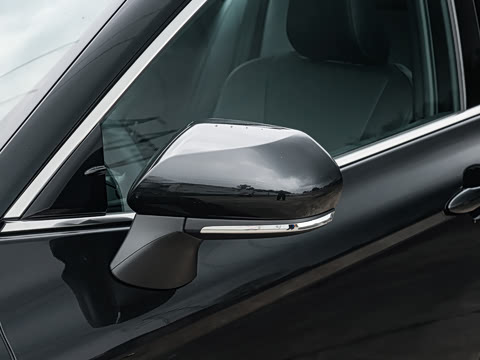 2026�� 2.0S �˶���