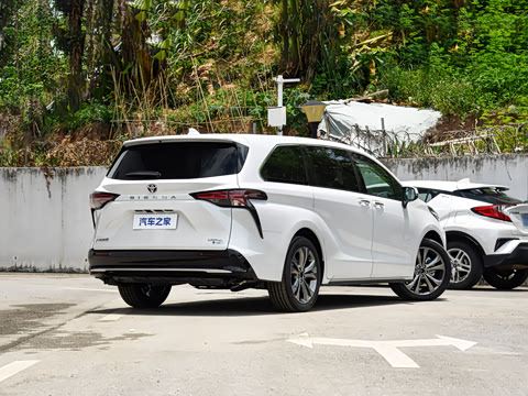 2027�� 2.5L ˫��������������