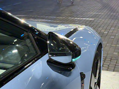 2025�� 750 ���������� Ultra