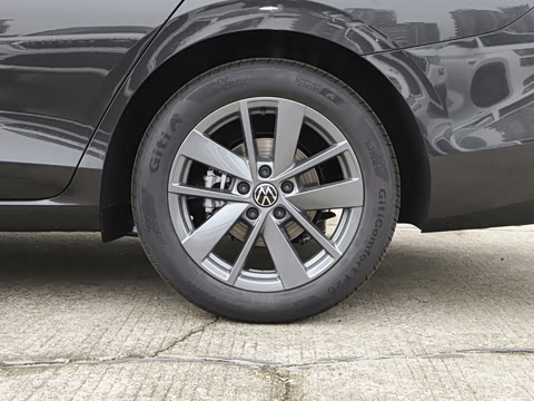 2026�� ���L 300TSI �趯��