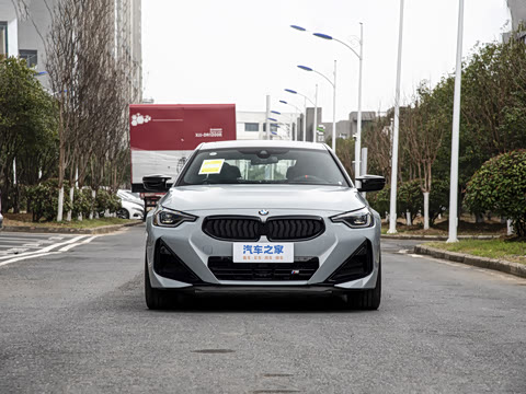 2026�� M240i xDrive