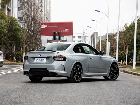 2026�� M240i xDrive