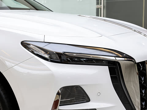 2026�� 2.0T ���а�