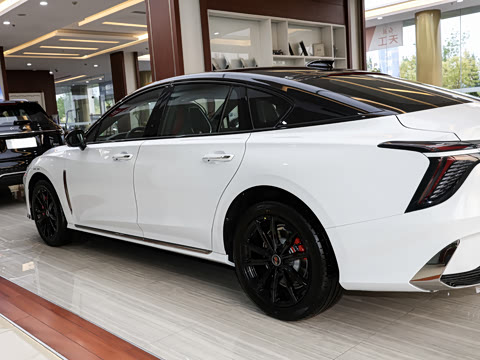 2026�� 2.0T ���а�