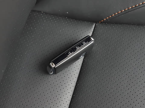 2025�� 2.0L �Զ����Ű�