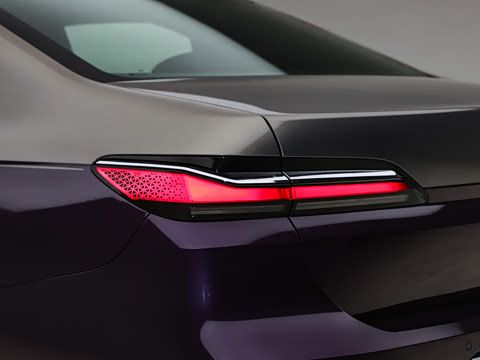 2023�� M760Le xDrive