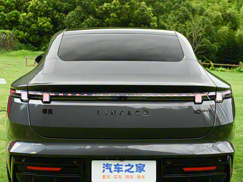 2025�� 240����Ultra