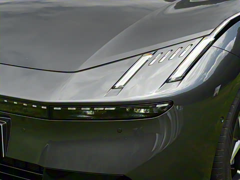 2025�� 240����Ultra