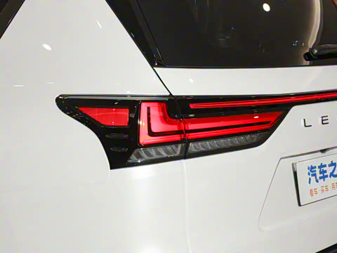 2025�� 700h OVERTRAIL�쾳��