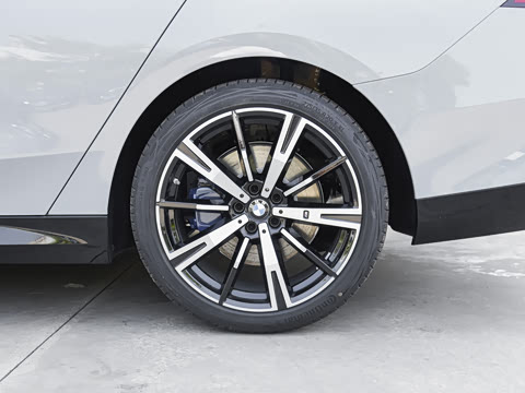 2026�� 530i ������ M�˶���װ