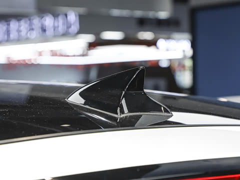 2025�� 735MAX 175kW