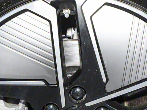 2025�� 735MAX 175kW