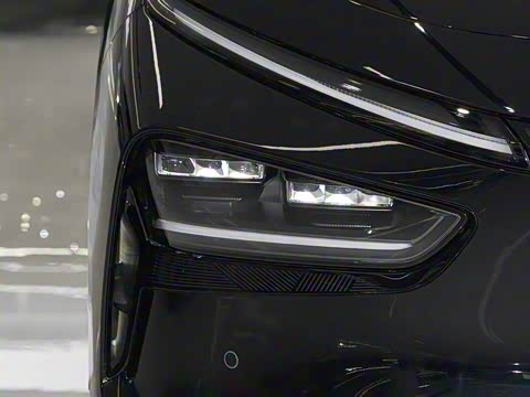 2026�� ���� 702 Max �콢��