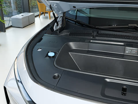 2026�� ���� 702 Max �콢��