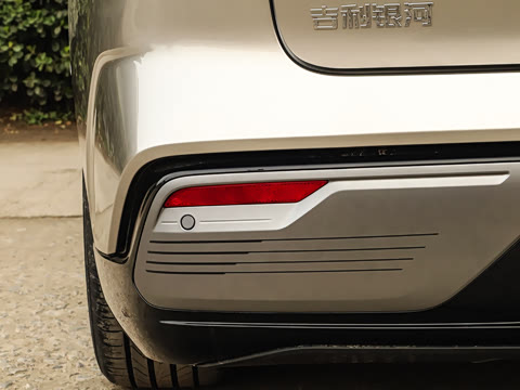 2026�� 225km EM-i Զ�����ǺӰ�