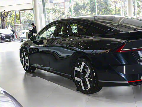 2026�� ���� 725 Max �콢��