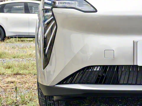 2025�� Plus 610 ������