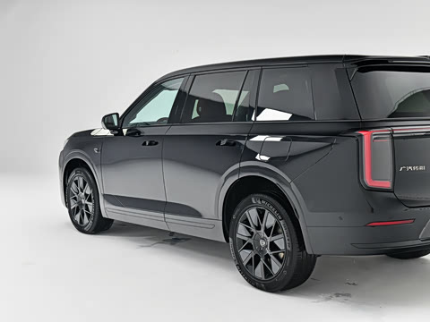 2025�� Ǭ�� UItra 6��