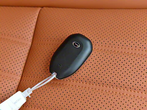 2025�� Ǭ�� UItra 6��