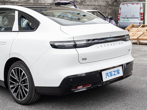 2027�� 670������