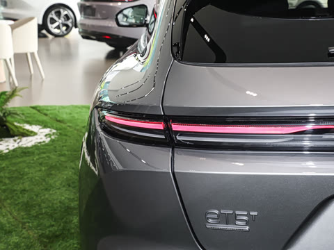 2025�� �ھ������ 100kWh Touring