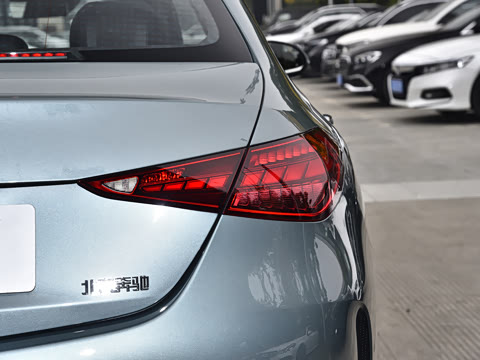 2026�� C 260 L �˶���