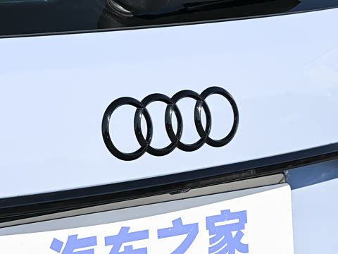 2025��  RS 6 4.0T Avant performance