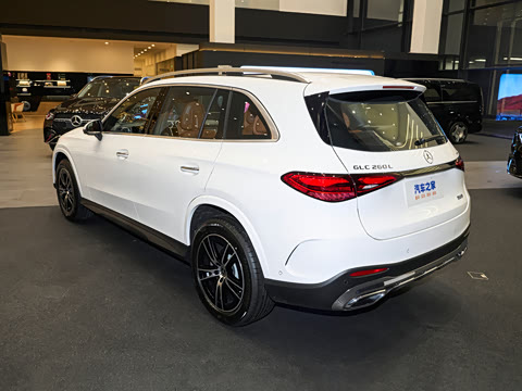 2026�� GLC 260 L 4MATIC ������