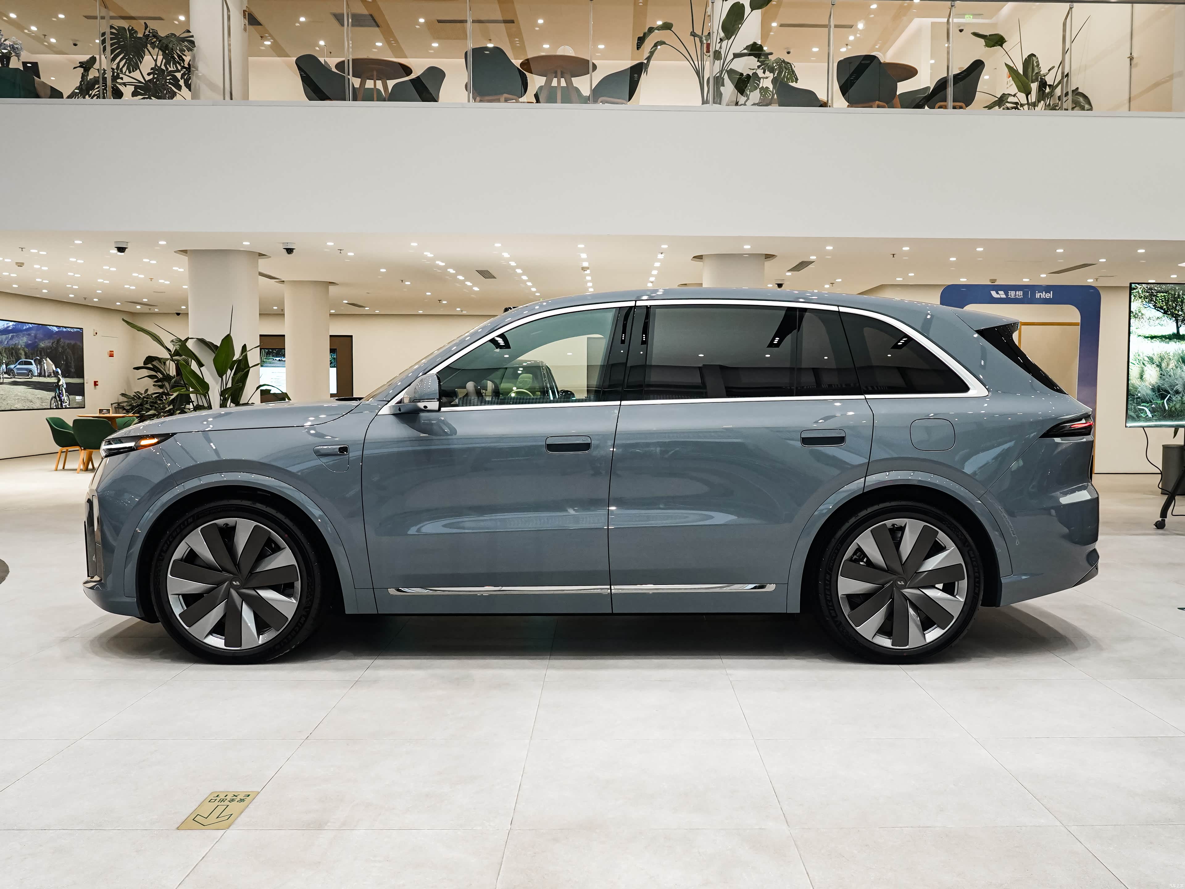 Li Auto L8, миниатюра 4