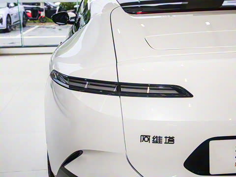 2025�� �Ŀ� Max�����