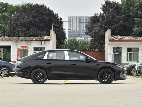 2026�� 535 MAX�����