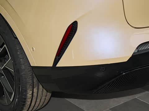 2025�� �Ŀ� Max ���̰�