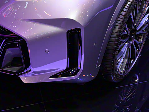 2025�� xDrive 40Li ������M�˶���ҹ��װ