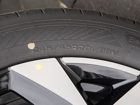 2026�� 85kWh Max+