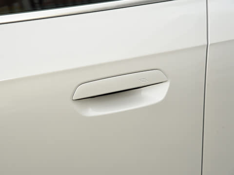 2026�� xDrive25Li X�����װ